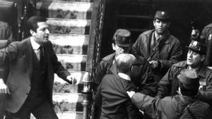 45 trets contra la Constitució