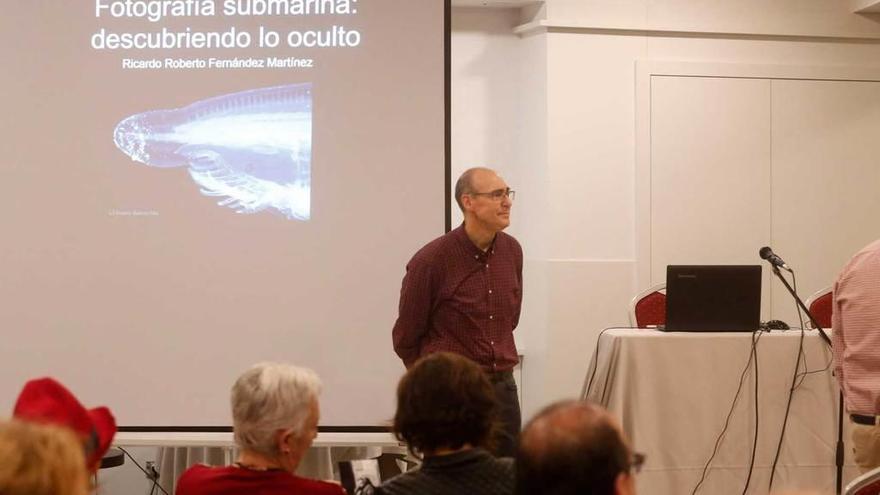 Ricardo Fernández, ayer, al inicio de su conferencia.