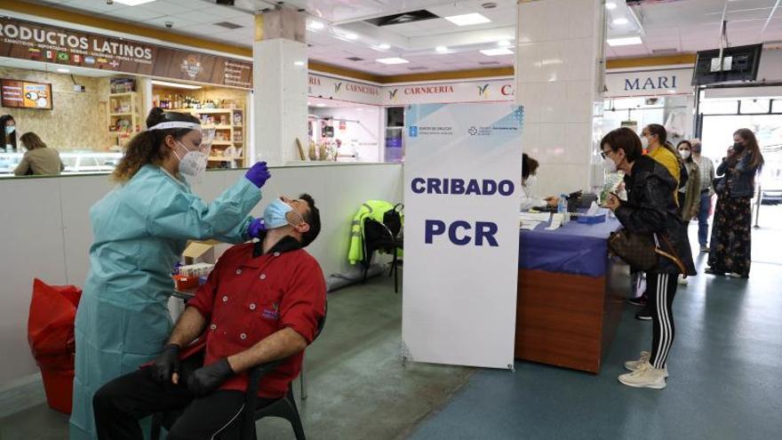 Pruebas PCR que se realizaron recientemente en un mercado de Vigo.
