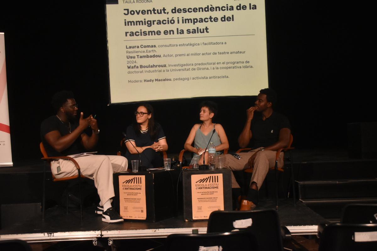 Imatges de la tercera edició de l'Escola d'Estiu d'Antiracisme