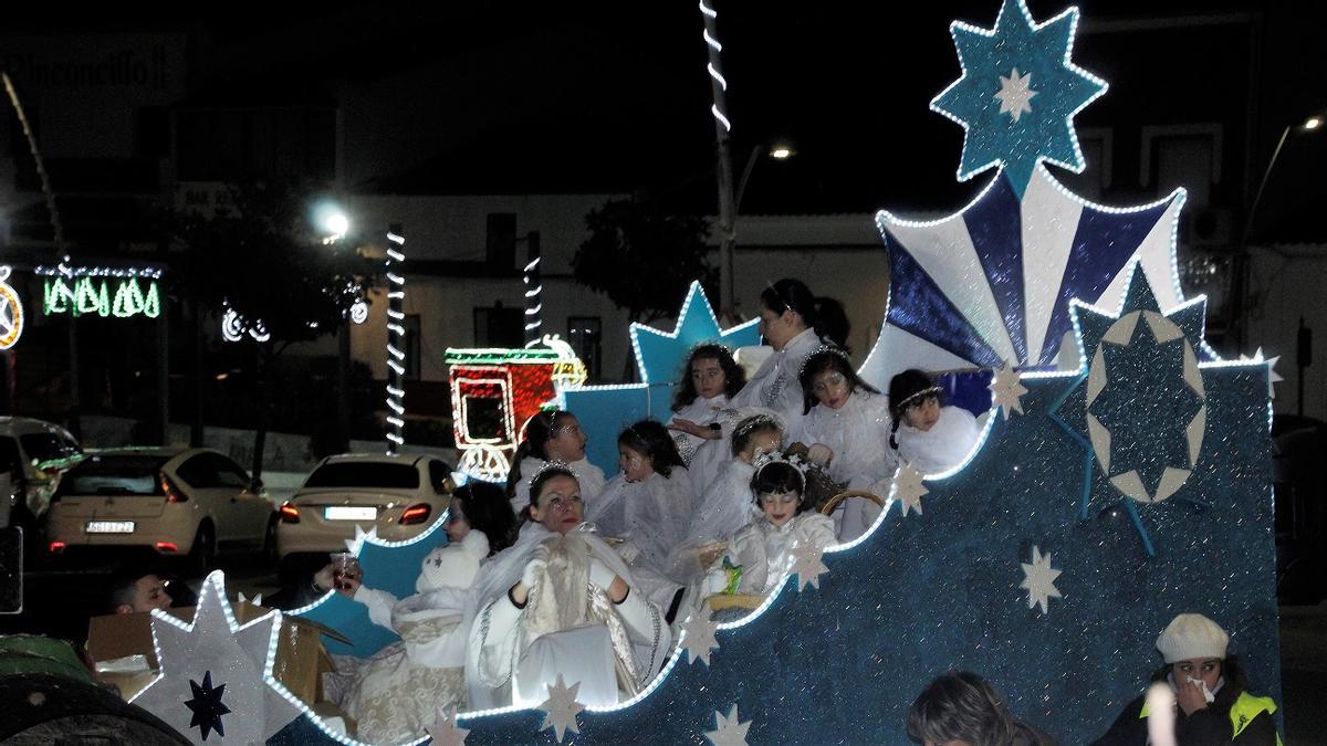 Sus Majestades reparten ilusión en Monesterio Sus Majestades reparten ilusión en Monesterio