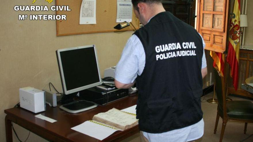 Detenidos por robar documentos del archivo histórico de Zaragoza