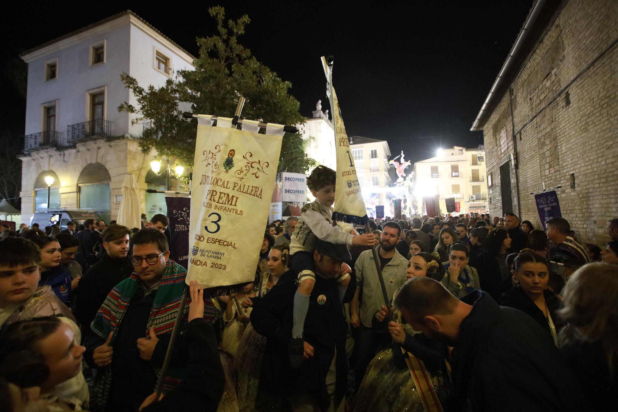 Todas las fotos de la entrega de premios falleros de Gandia