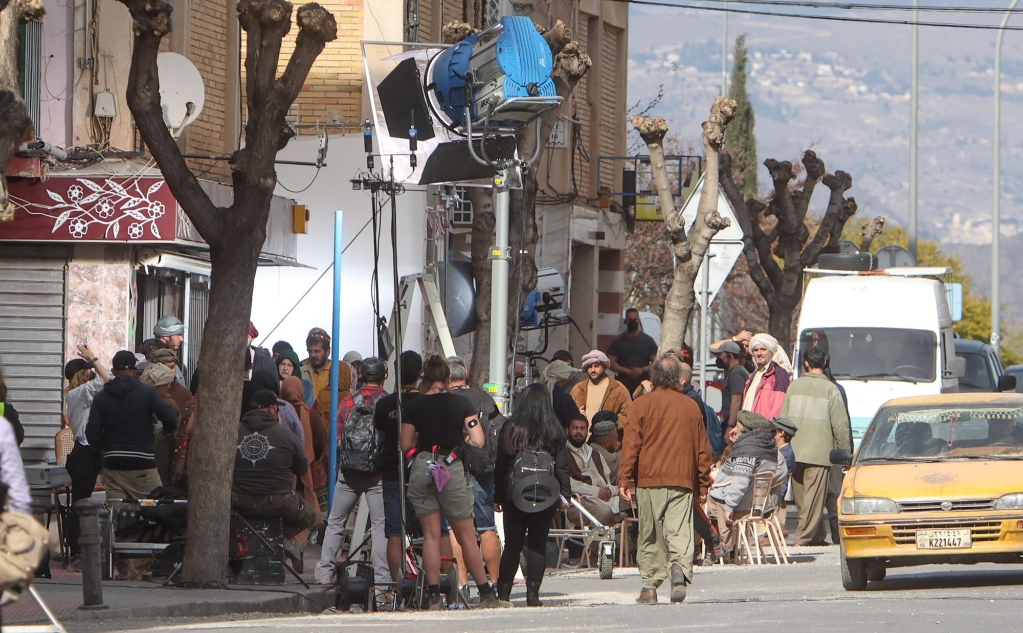 Segundo día del rodaje de la película "The Interpreter" del director Guy Ritchie en el barrio de Colonia Requena de Alicante