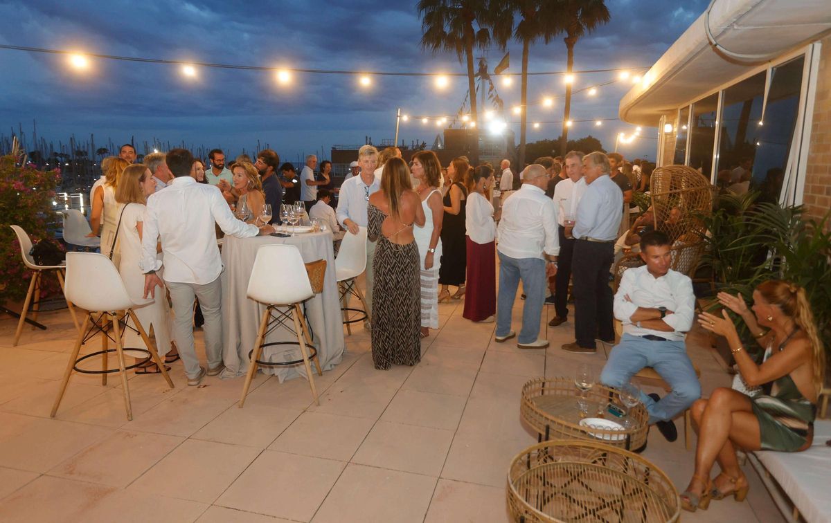 Gran ambiente en la cena de armadores del Trofeo SM La Reina