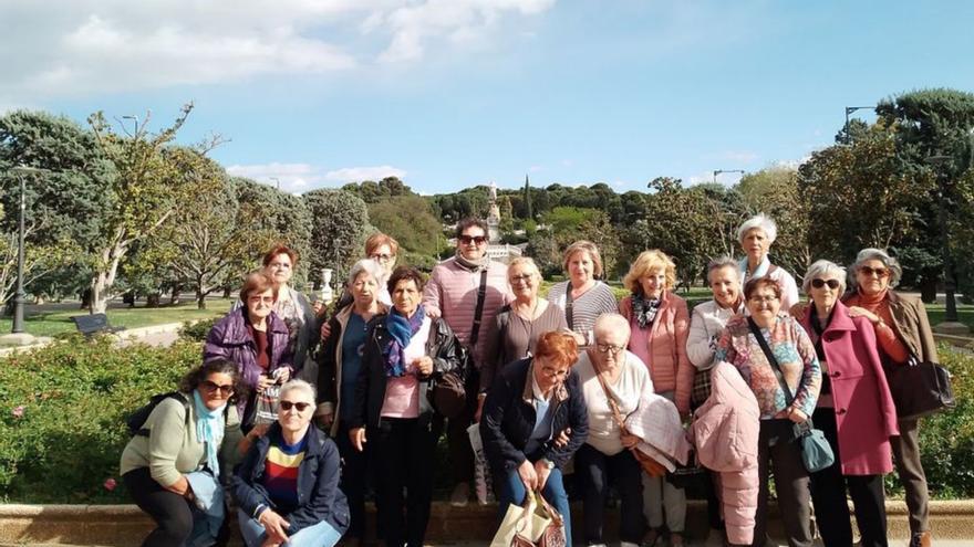 El grupo del Aula de Adultos disfrutó de la jornada en Zaragoza | SERVICIO ESPECIAL