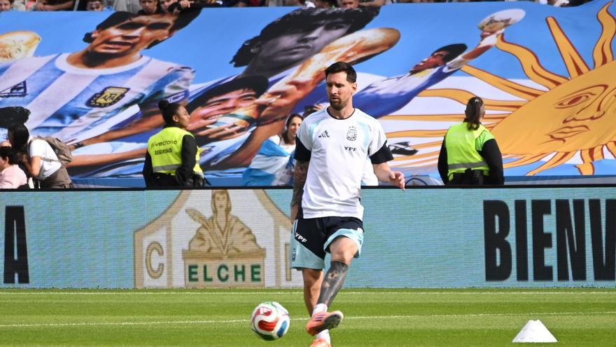 La Argentina de Messi se entrena en Elche ante 20000 espectadores