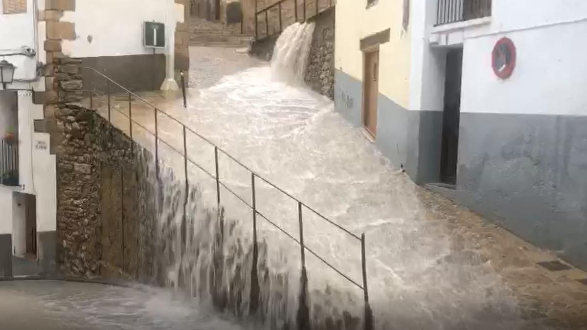 Calles de Morella inundadas