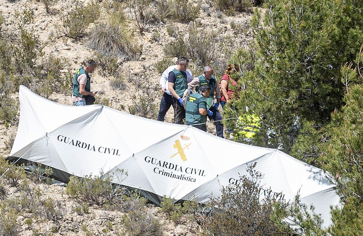 La Guardia Civil investiga la aparición de dos cuerpos en Xixona