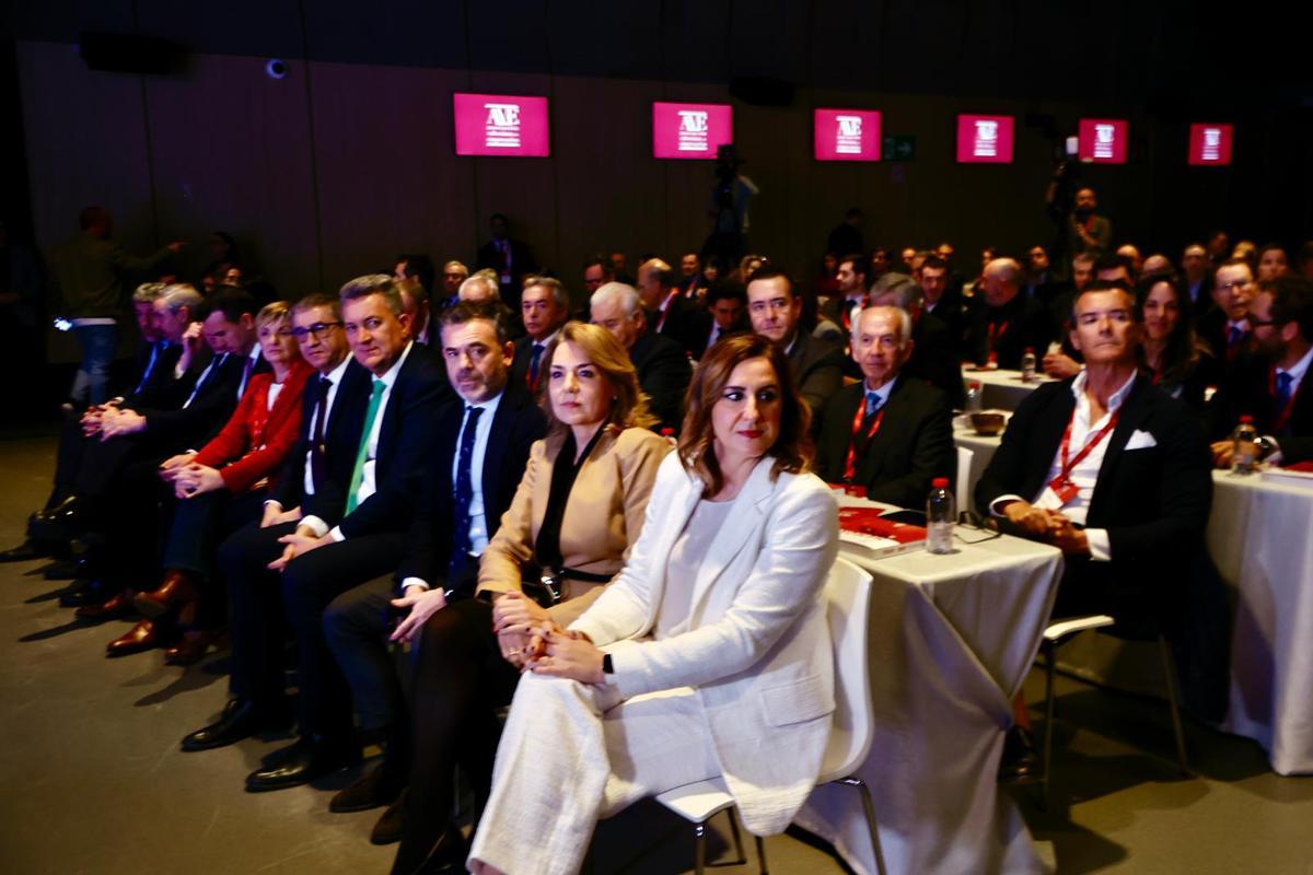 Feijóo, Llorca y Catalá asisten a la asamble de AVE