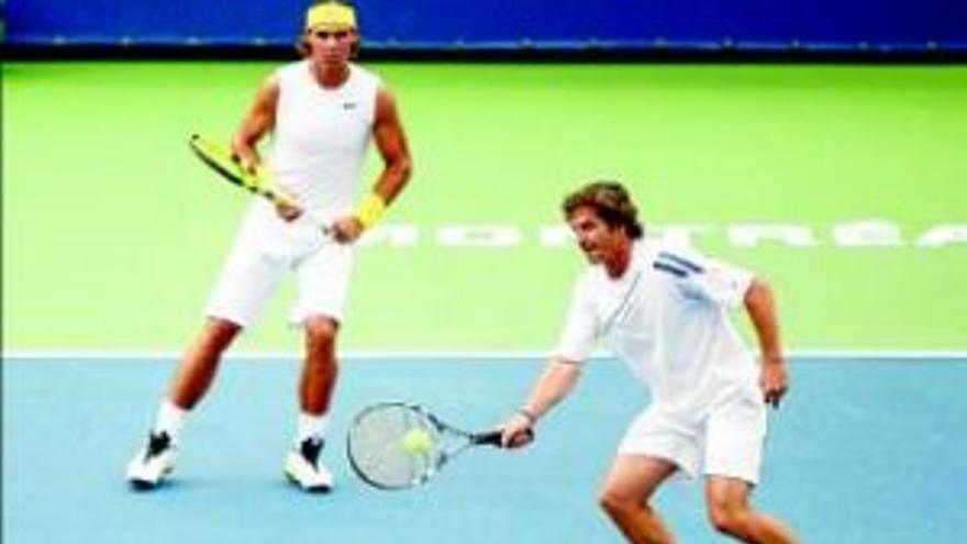 Rafael nadal regresa a las pistas con una victoria en dobles