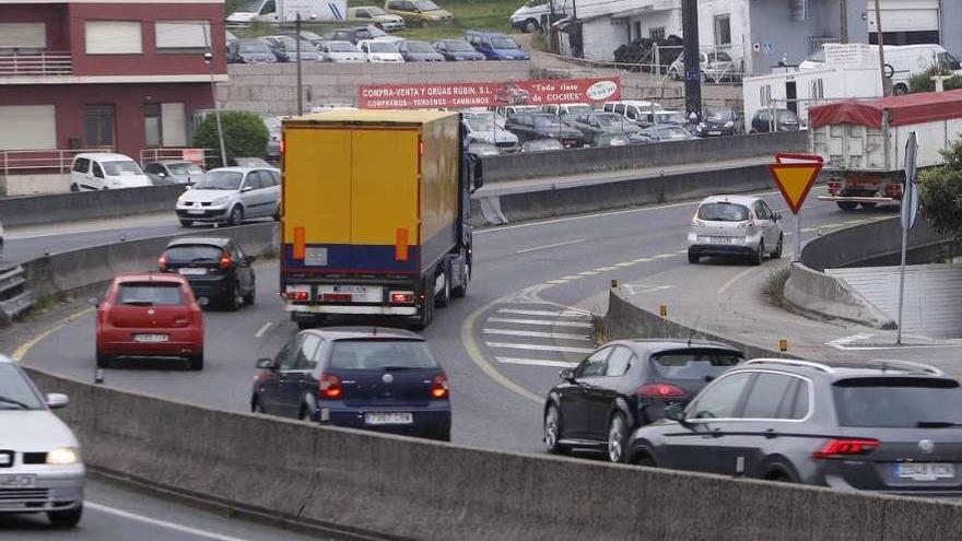 Los &quot;puntos negros&quot; de la autovía a Porriño suman el 23% de los siniestros de la provincia