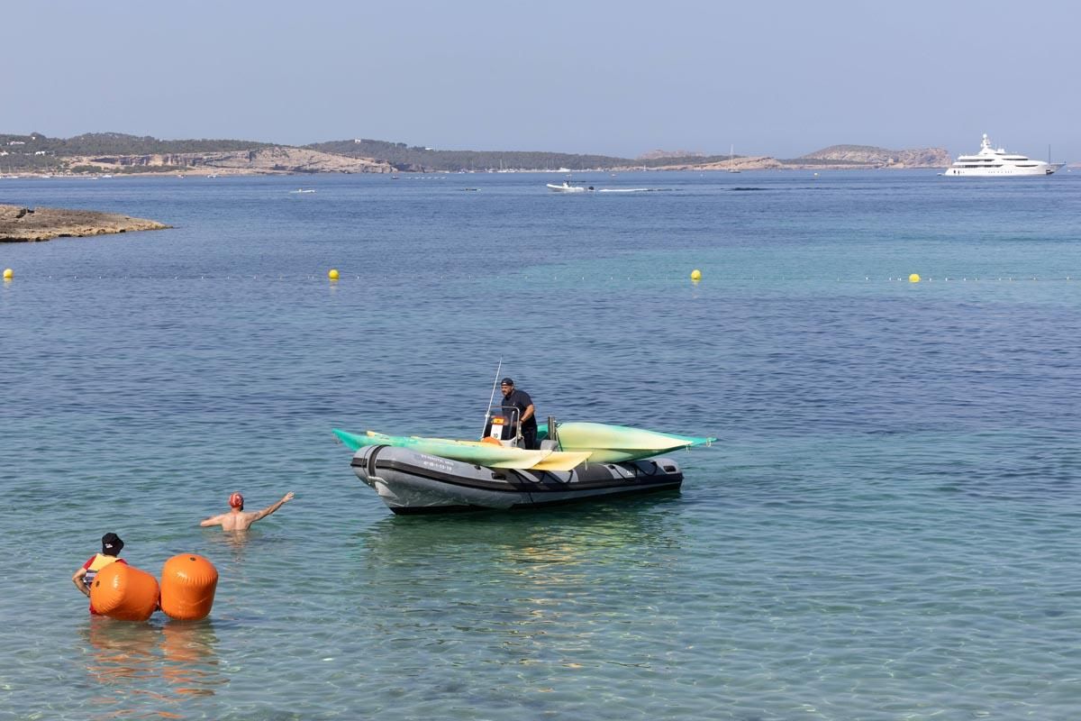 Las imágenes de la travesía a nado del Canal de Sant Antoni