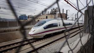 zentauroepp14035727 el prat de llobregat 16 09 2010 ave entrando en el prat foto180219185637