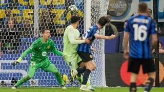 Las imágenes que demuestran la clara falta a Gerard Martín