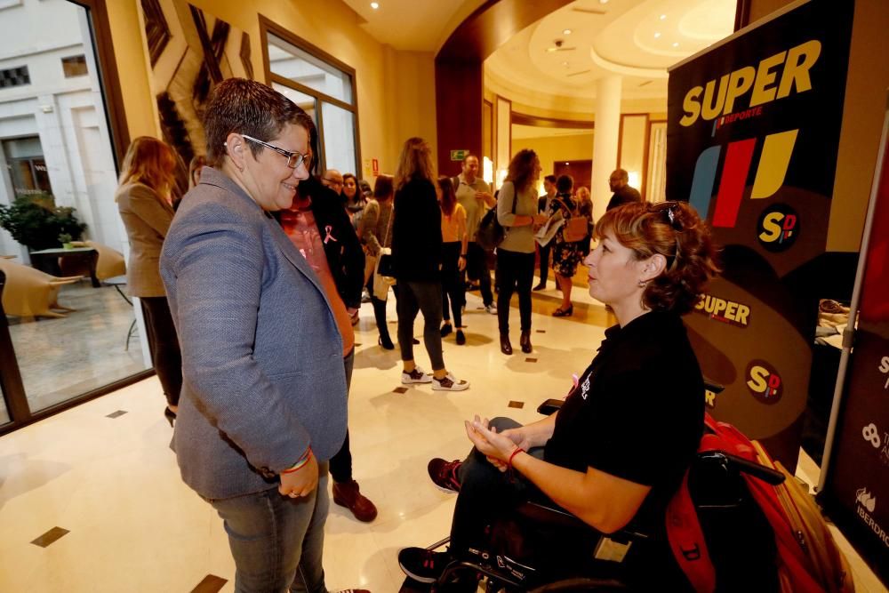 Debate entre Campeonas en el tercer Foro 25 años de SUPER, en imágenes