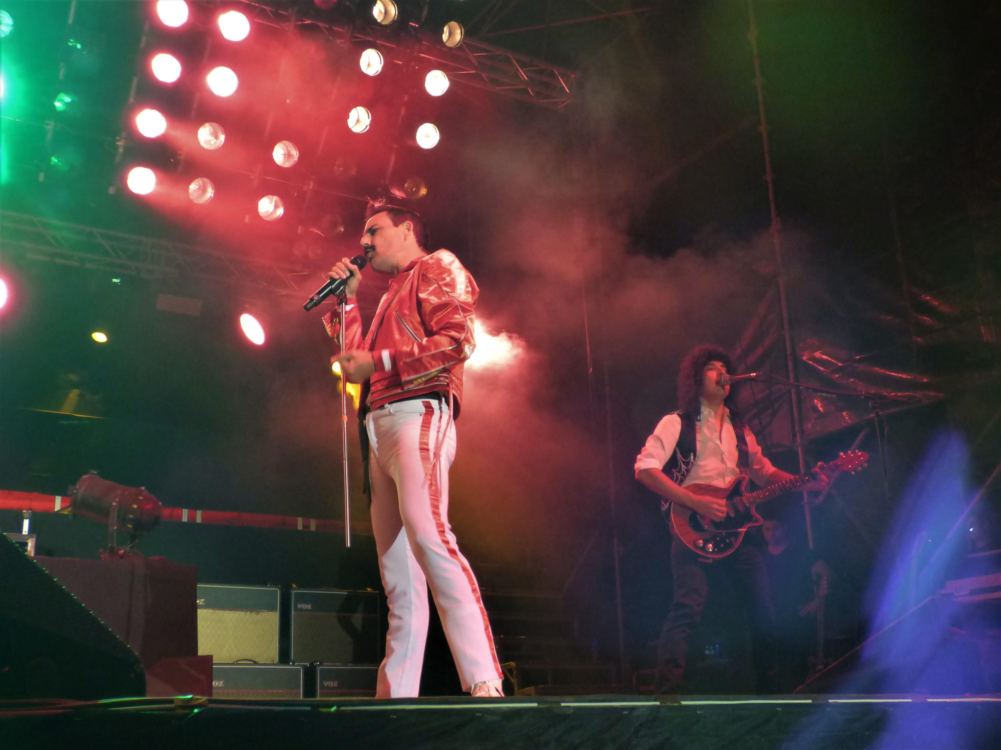 L'esperit de Freddie Mercury reviu a la Ciutadella de Roses