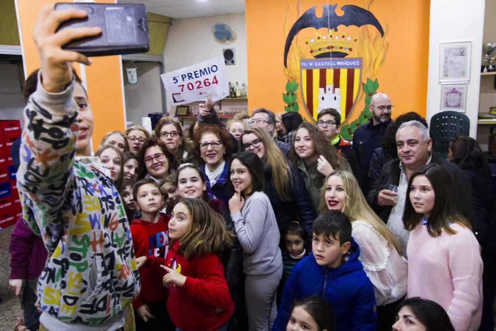 La falla Plaza V. Castell Maiques en la Fuensanta celebra un quinto premio de la Lotería Nacional