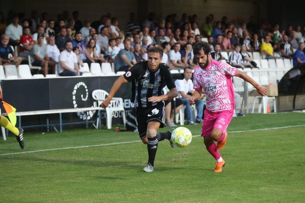 El FC Cartagena da por bueno el empate