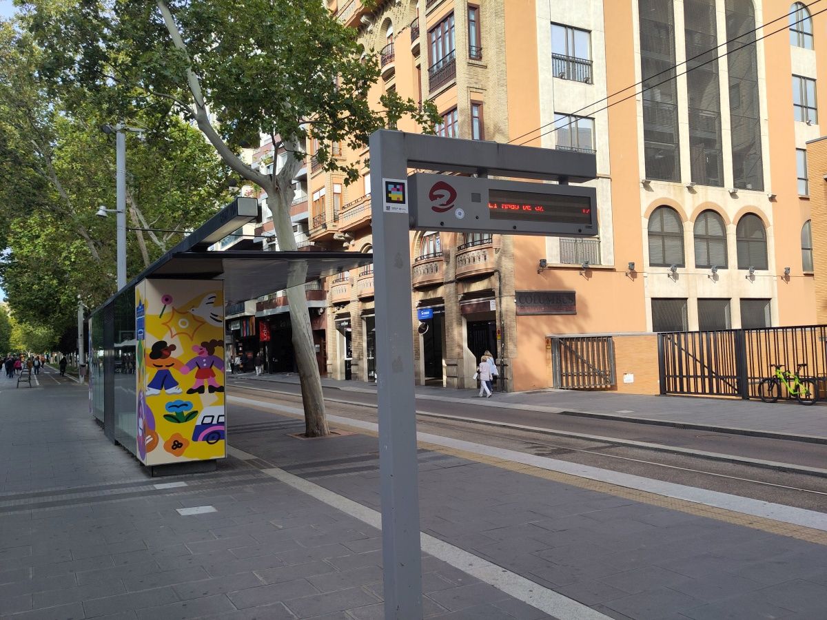 El 'Asalto' a las paradas del tranvía de Zaragoza