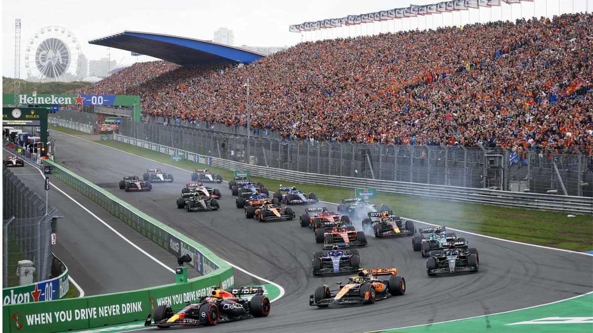 Verstappen liderando la carrera en Zandvoort