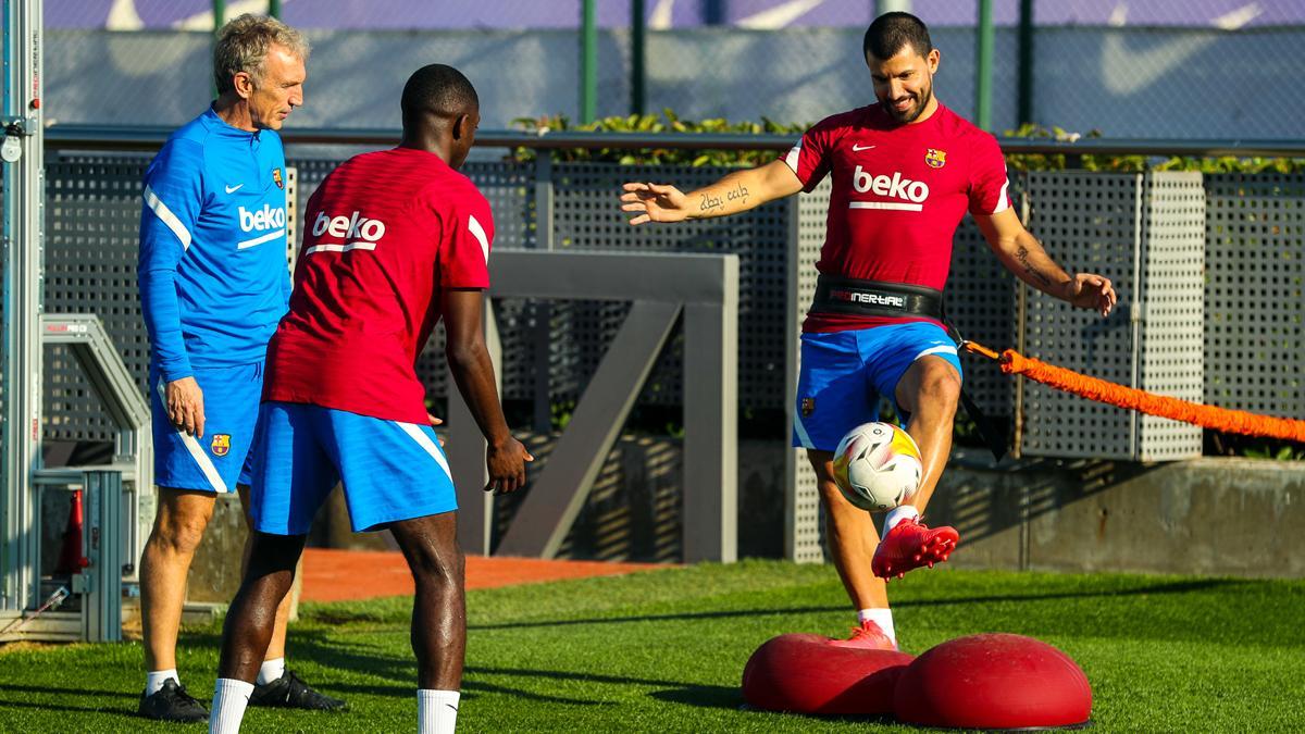 Alegrías para Koeman: Dembélé y Agüero hacen parte del entrenamiento con el grupo