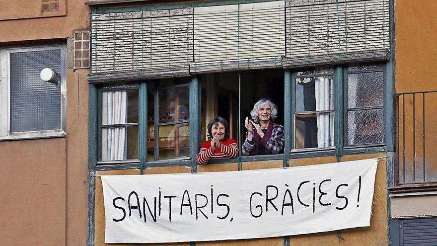 BALCONS Darrer aplaudiment als sanitaris?