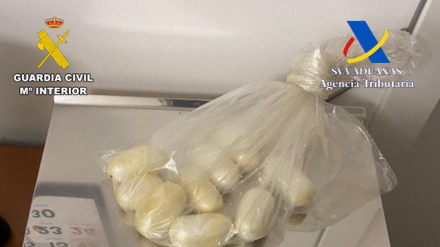 Detienen en el aeropuerto de Palma a un hombre con 342 gramos de cocaína en el intestino