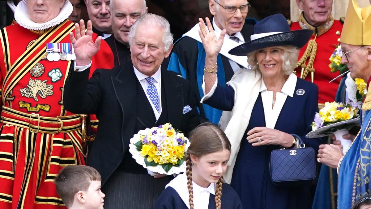 Carlos III de Inlglaterra, con la reina consorte, Camila Parker Bowles.