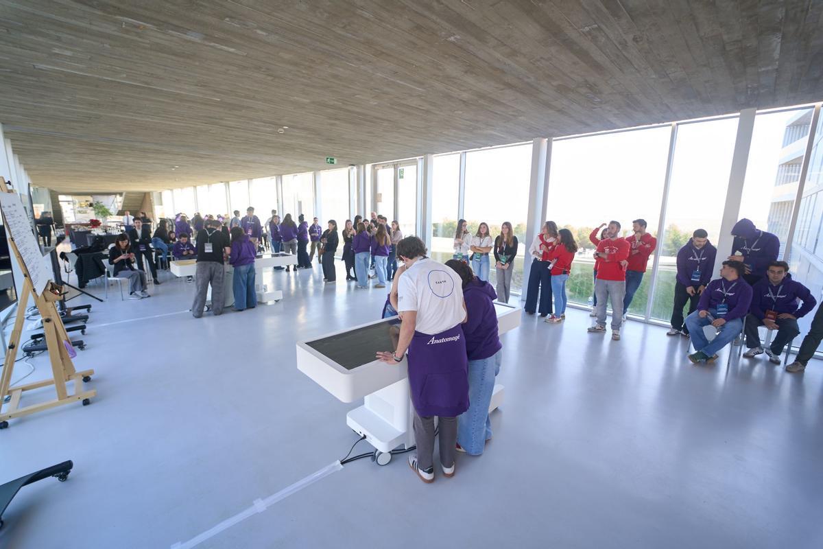 La Universidad San Jorge refuerza su innovador modelo educativo con el primer Anatomage Tournament celebrado en España