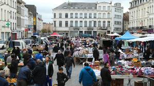 Panorámica del mercado del barrio de Molenbeek, en una imagen de archivo.