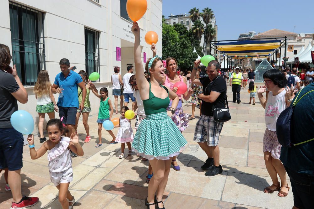 Los más pequeños disfrutan en la Feria Mágica