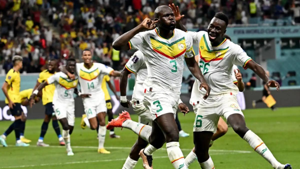 Los jugadores de Senegal, celebrando un gol