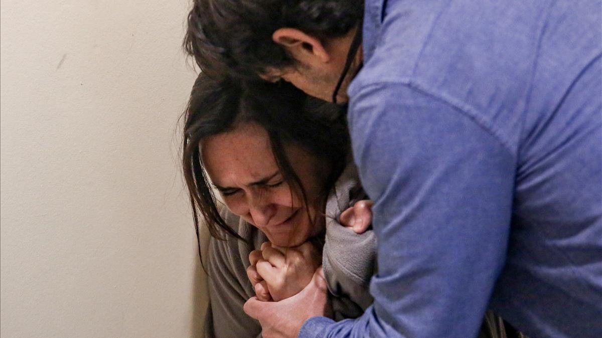 Un hombre levanta la voz y simula un caso de violencia de genero con su pareja durante ejercicio de formacion impartido por la Policia Municipal de Madrid que simula un caso de violencia de genero y violencia familiar en el Instituto de Formacion Integral en Seguridad y Emergencias Madrid (Espana) a 27 de noviembre de 2020 Este simulacro reproduce distintas situaciones de violencia y como actuan los agentes municipales ante ellas analizandolo posteriormente para mejorar el trabajo policial 27 NOVIEMBRE 2020 VIOLENCIA DE GENERO POLICIA Ricardo Rubio Europa Press 27 11 2020 Un hombre levanta la voz y simula un caso de violencia de genero con su pareja durante ejercicio de formacion impartido por la Policia Municipal de Madrid que simula un caso de violencia de genero y violencia familiar en el Instituto de Formacion Integral en Seguridad y Emergencias Madrid (Espana) a 27 de noviembre de 2020 Este simulacro reproduce distintas situaciones de violencia y como actuan los agentes municipales ante ellas analizandolo posteriormente para mejorar el trabajo policial 27 NOVIEMBRE 2020 VIOLENCIA DE GENERO POLICIA Ricardo Rubio Europa Press 27 11 2020