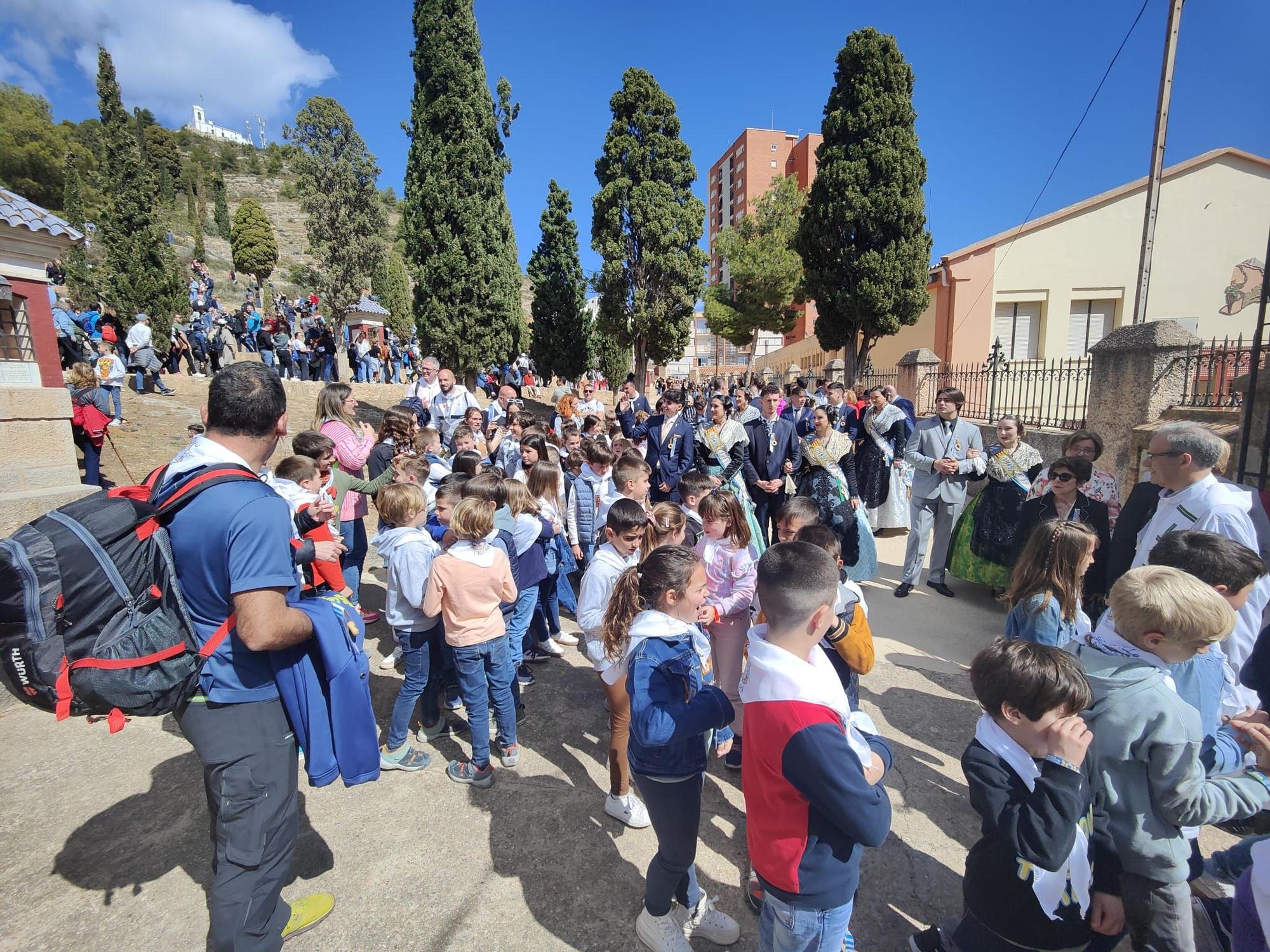 Búscate en la galería de fotos de la multitudinaria Festa del Rotllo de l'Alcora