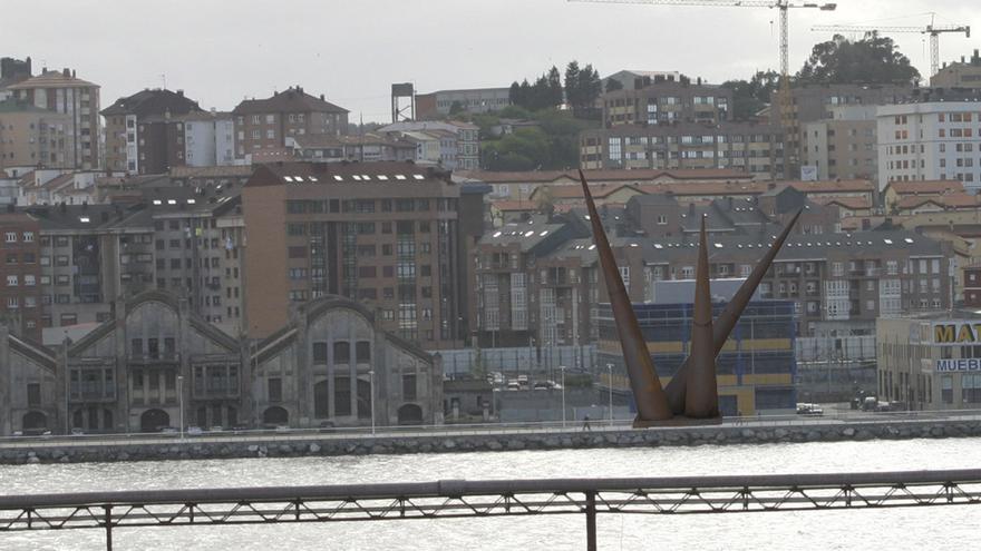 El Puerto ilumina un símbolo de Avilés