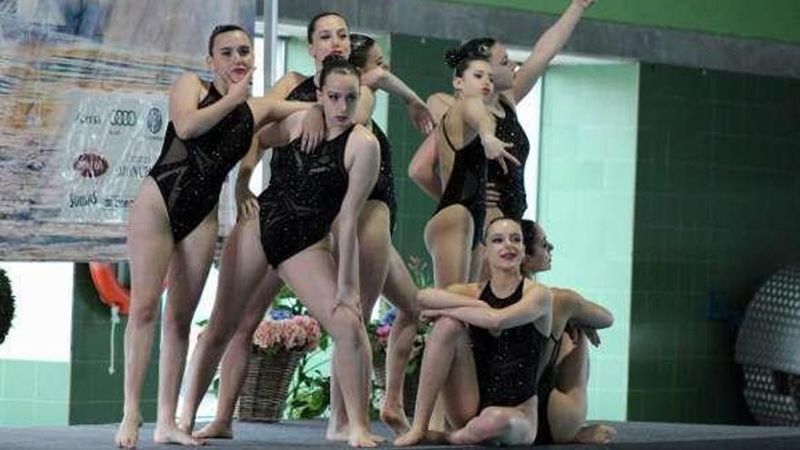 Equipo júnior del Sincro Ourense que competirá en Sabadell. // FdV