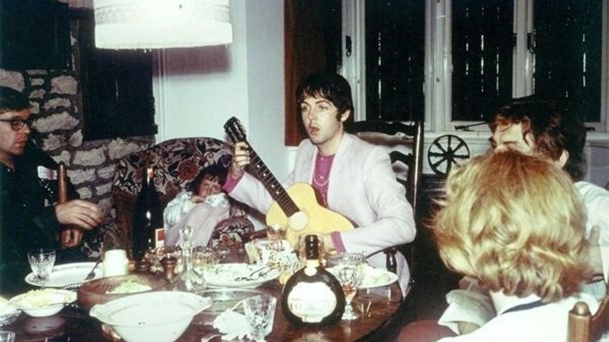 Paul McCartney, en casa del dentista Gordon Mitchell, en Harrold, en 1968