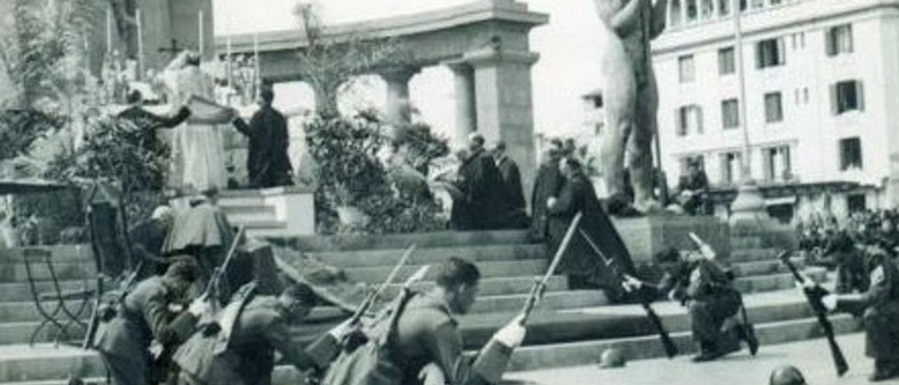 Misa celebrada el 19 de enero de 1947 en el acto de inauguración del Monumento a los Caídos. | | E.D.