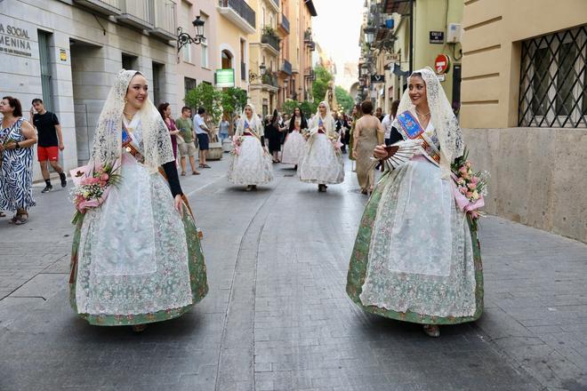 El barrio del Carmen saca en procesión a su patrona