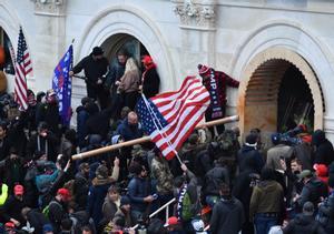 La investigació de l’assalt al Capitoli de ‘The Washington Post’ i els periodistes d’Ucraïna es coronen en els Pulitzer