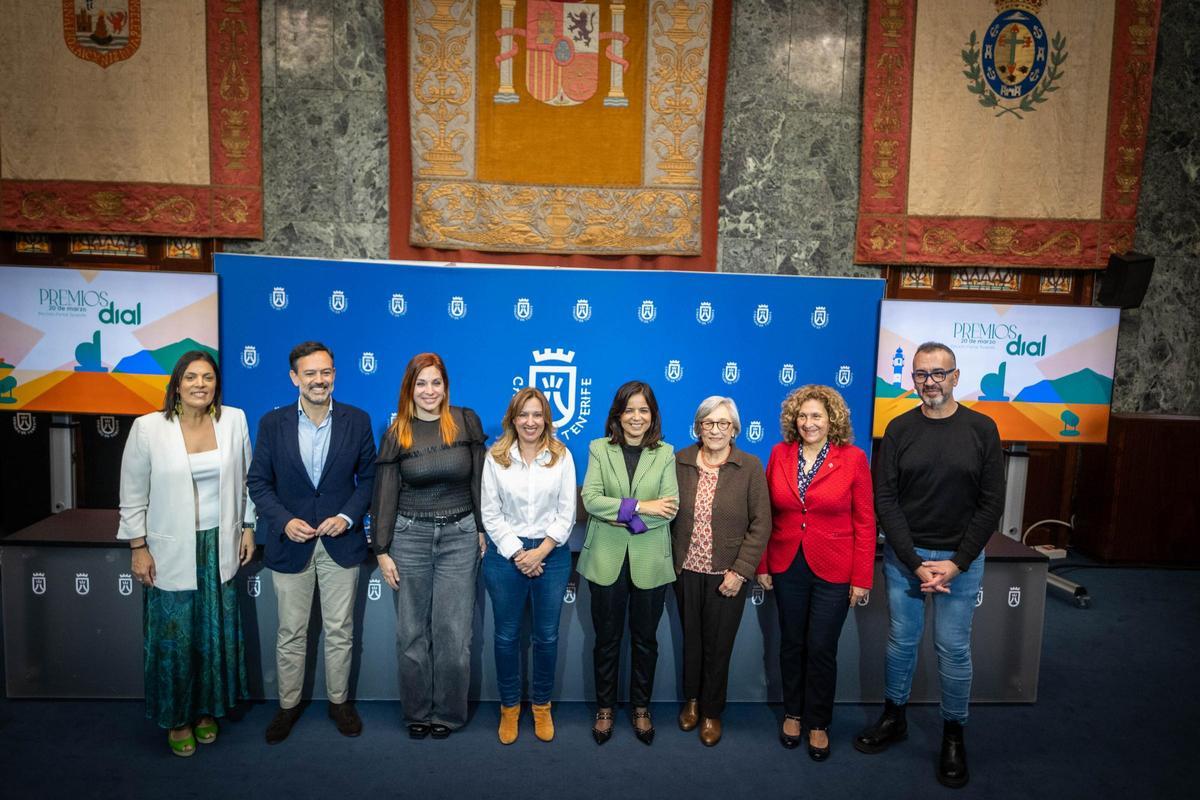 Foto de familia de la presentación de los premios.