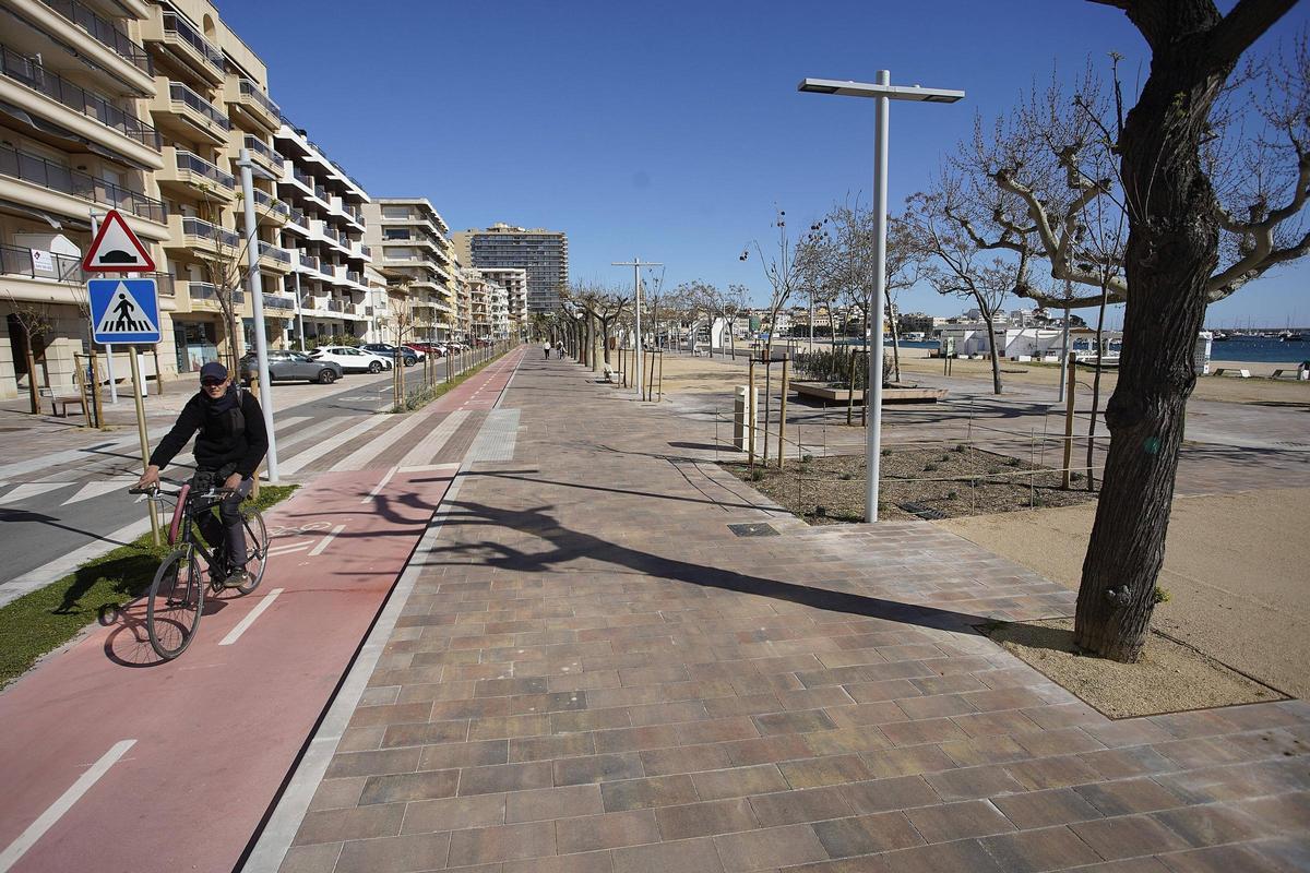 Palamós estrena el nou passeig del Mar: setze mesos d’obres i una inversió de 6,6 milions Palamós estrena el nou passeig del Mar: setze mesos d’obres i una inversió de 6,6 milions
