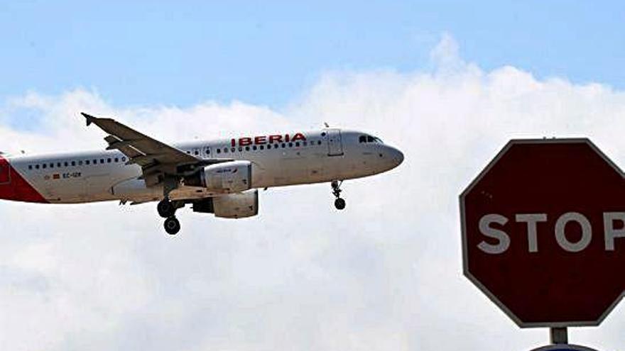 Un Iberia Airbus A320-200 aterrant aquesta setmana a l&#039;aeroport de Barcelona.