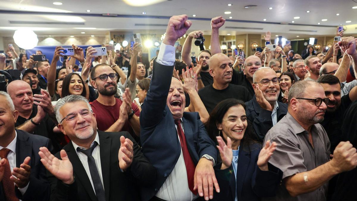 La oposición israelí busca formar gobierno sin partidos árabes