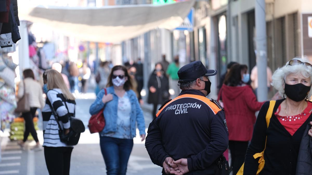 Elda atraviesa una complicada situación sanitaria por el aumento de contagios de covid-19.