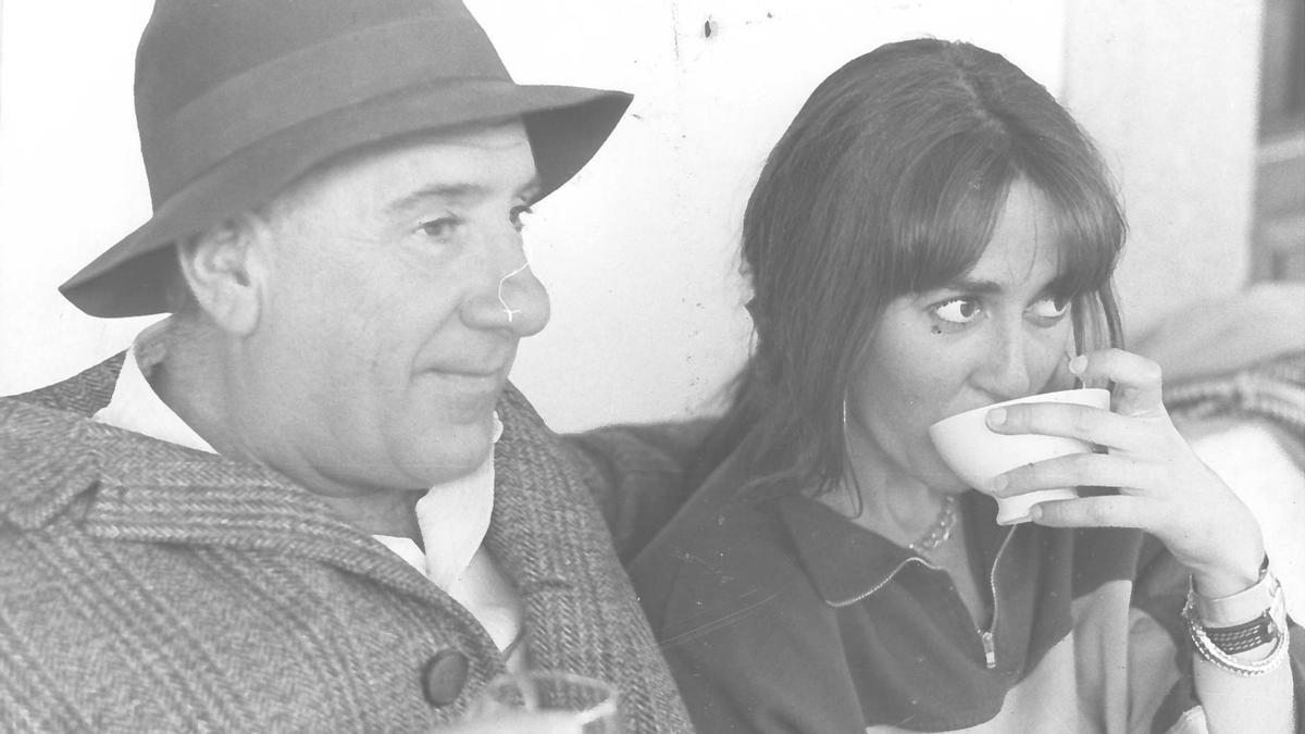 Mamen Quintas junto a Alfredo Landa