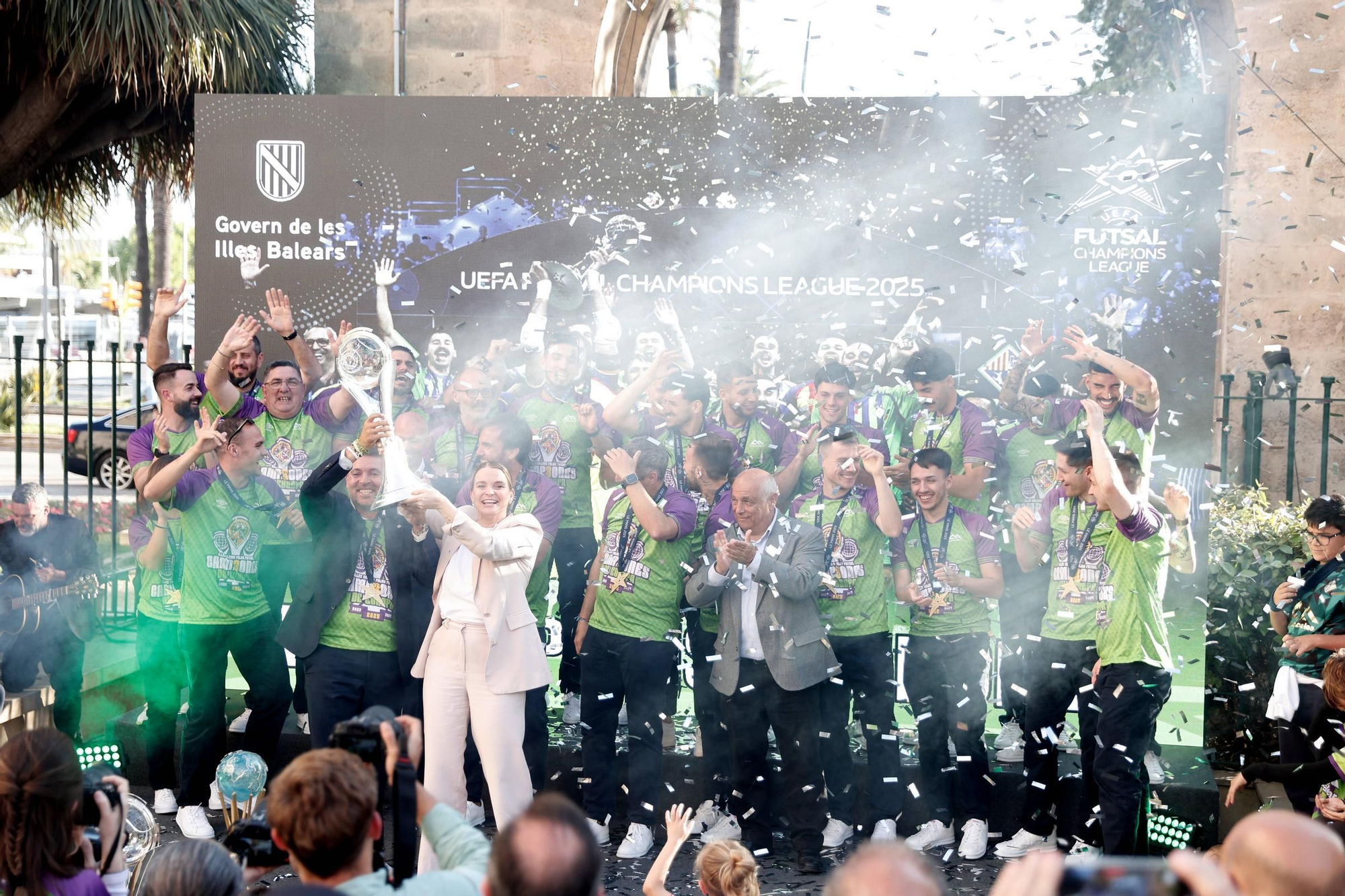 Fin de fiesta del Pama Futsal en el Consolat de Mar