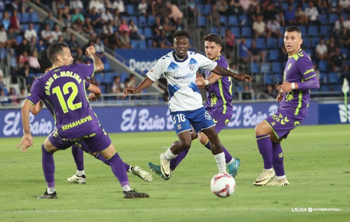 El Málaga CF sacó un empate con malas sensaciones en Tenerife.