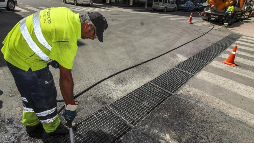 Orihuela subirá el recibo del agua 12 euros en 4 años para renovar su vieja red